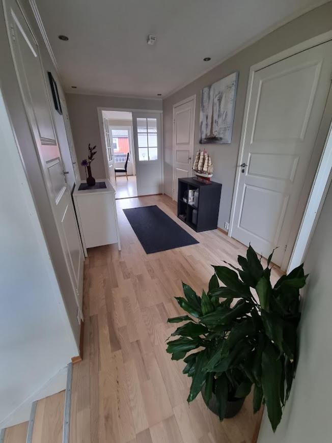 Private Guest Room In Cozy Apartment Тронхейм Екстериор снимка