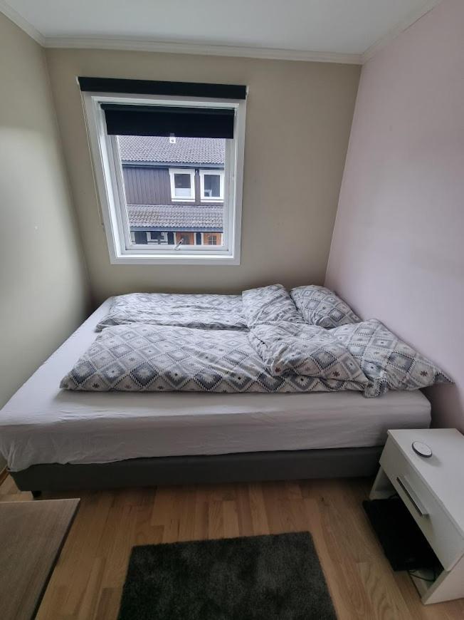 Private Guest Room In Cozy Apartment Тронхейм Екстериор снимка